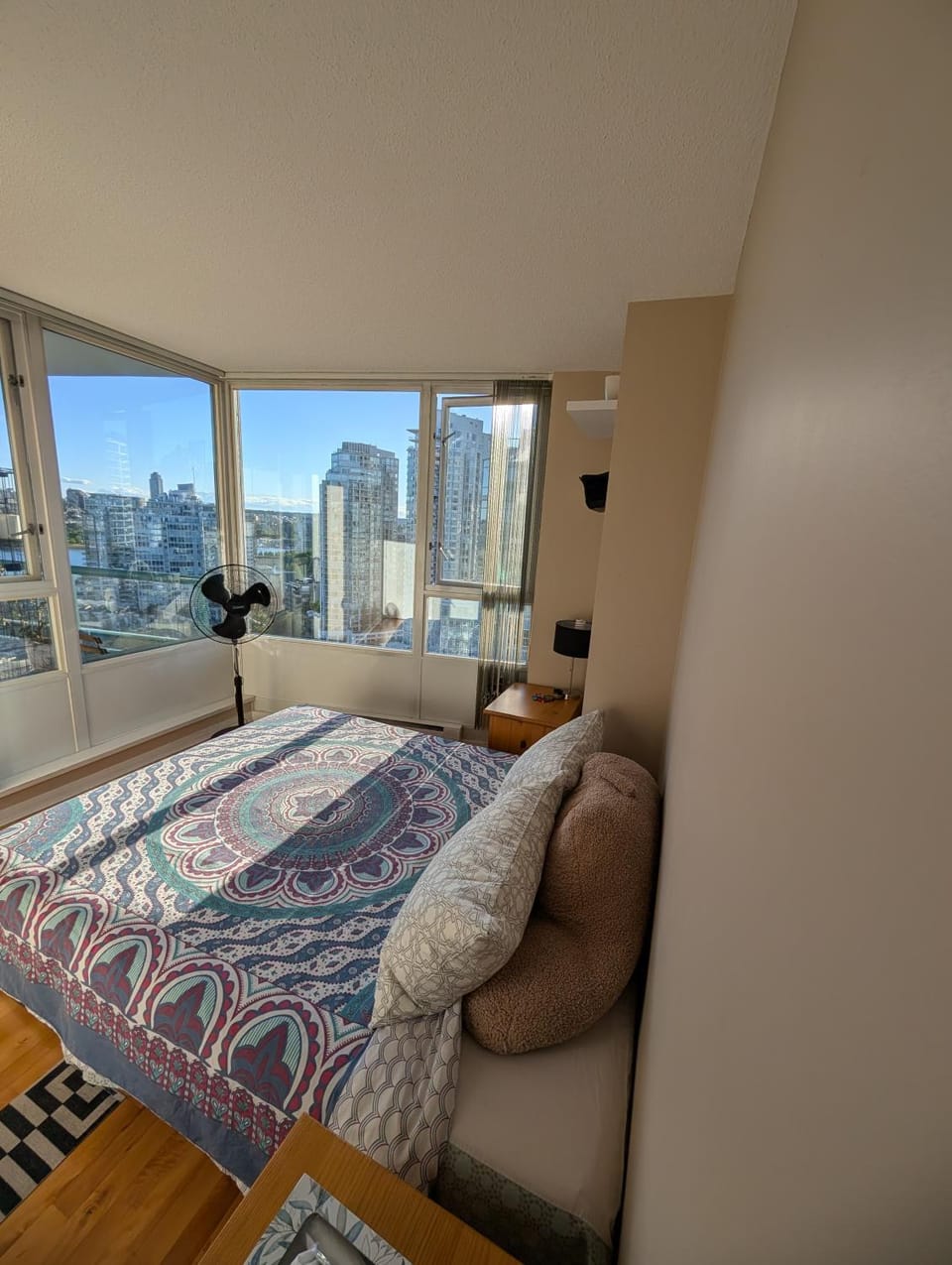 Cat-stle In The Sky Vacation rental in Vancouver