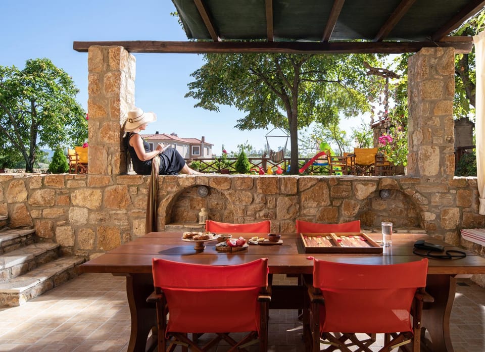 Patio, People, View (from property/room), Balcony/Terrace, Seating area, Dining area