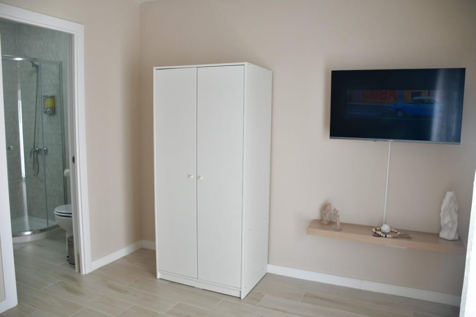 TV and multimedia, wardrobe