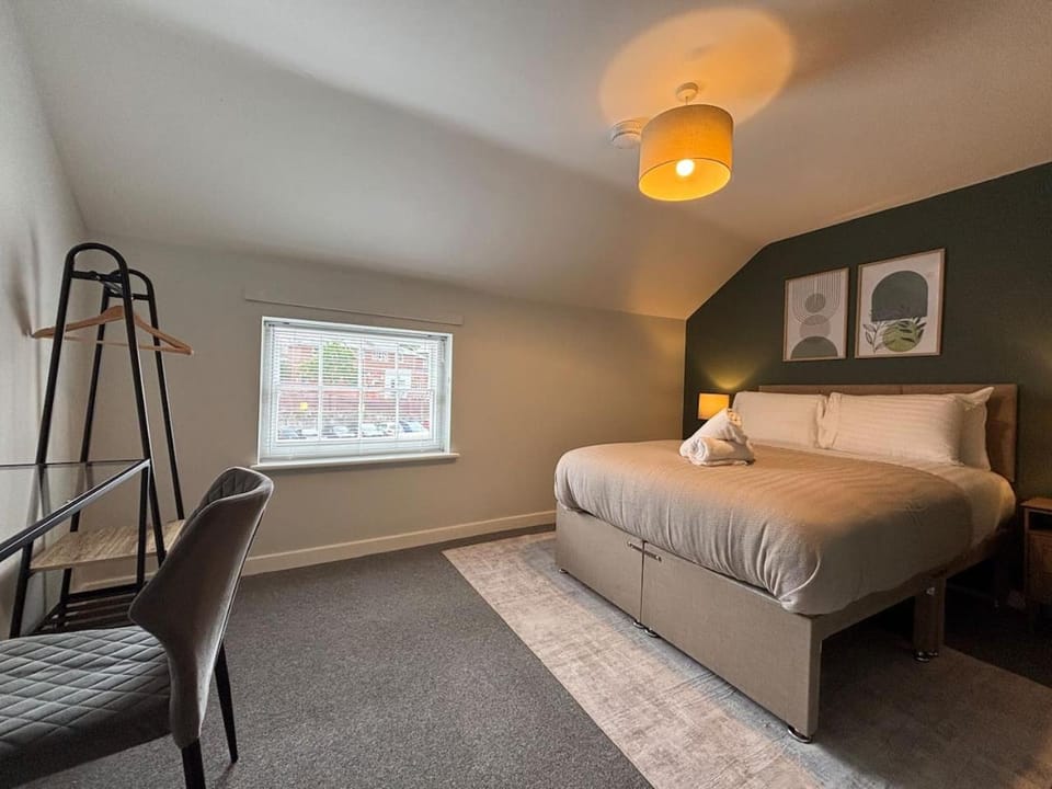 6 Bedroom Townhouse In Centre Of Shrewsbury House in Shrewsbury