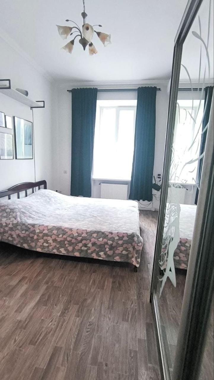 Подобово 1к квартира на Базарна 3 Apartment in Odessa
