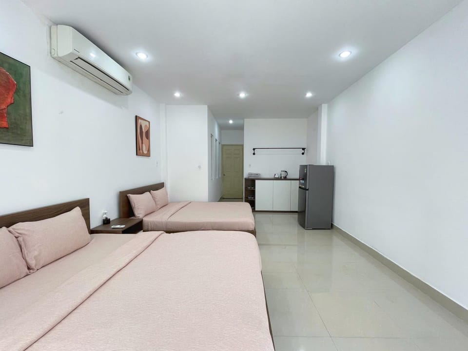 Bed, Bedroom, air conditioner