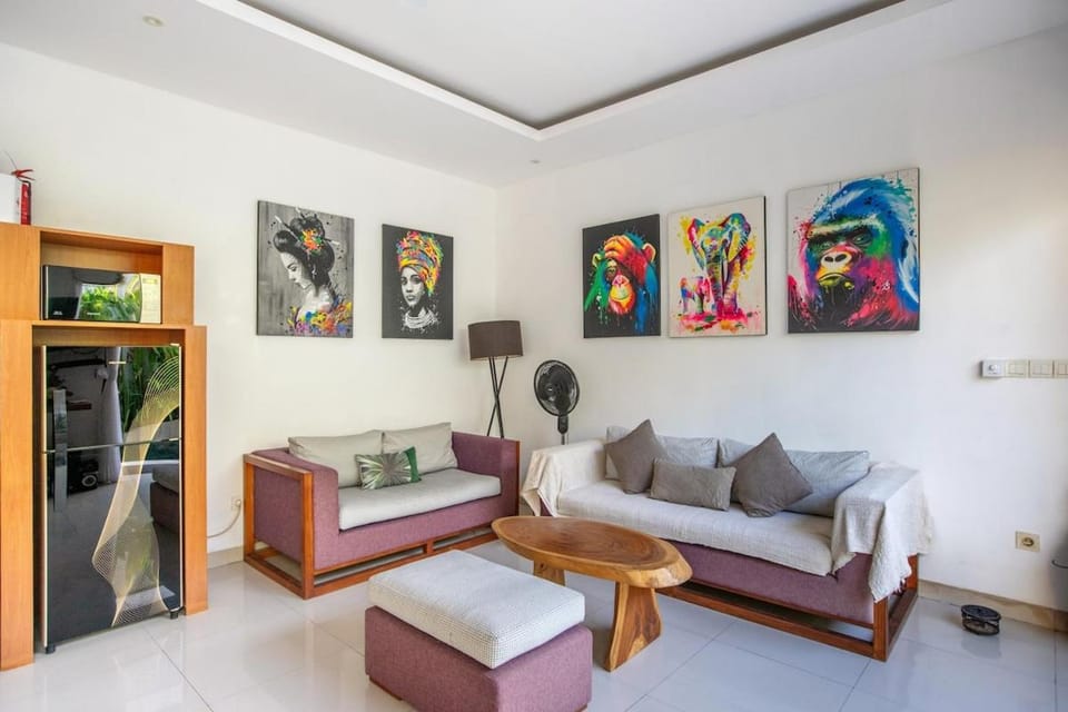 Bali Blue II - Two-Bedroom Tropical Garden Pool Villa Walking Distance from Seminyak Beach Villa in Kuta