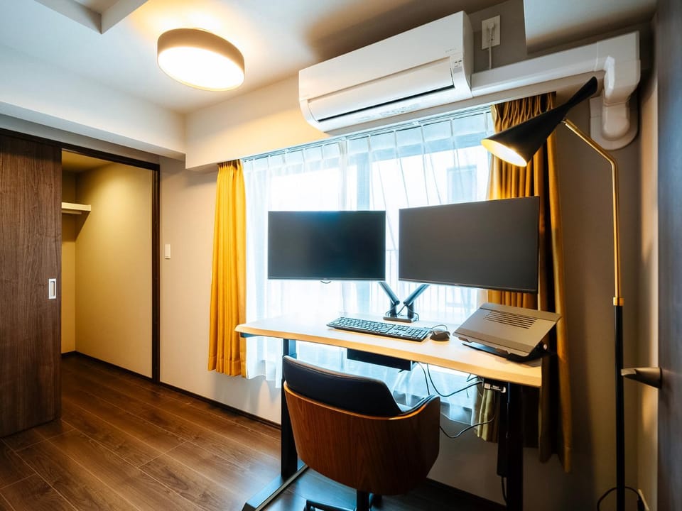 Business facilities, air conditioner