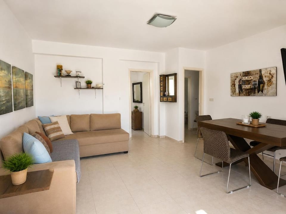 Paphos Eye 360 Roman Hotel, Lighthouse & Sea View Apartment in Paphos