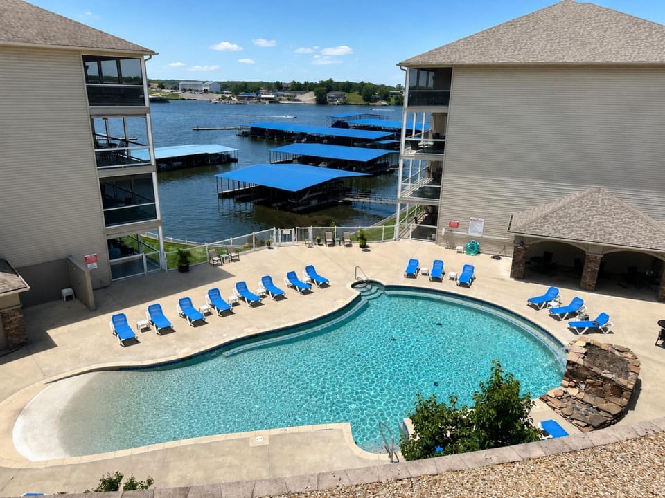 Lakeside Paradise at Lands' End House in Osage Beach