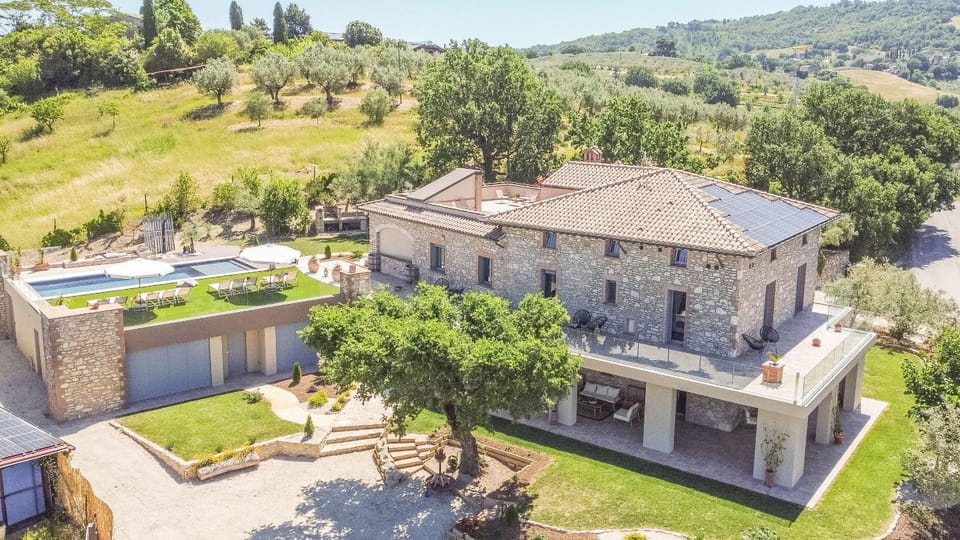 Property building, Spring, Activities, Summer, Kitchen or kitchenette, Spa and wellness centre/facilities, On site, Area and facilities, Swimming pool