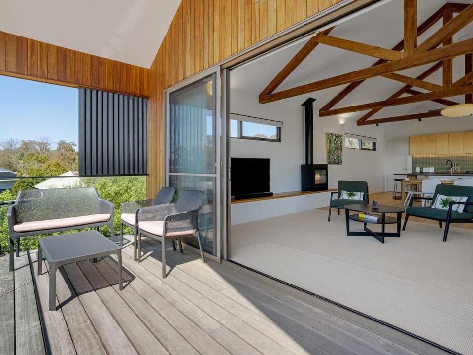 The "H House" - Mt Martha House in Melbourne