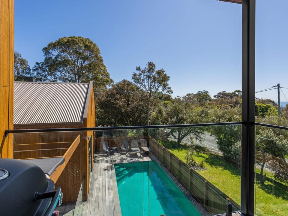 The "H House" - Mt Martha House in Melbourne