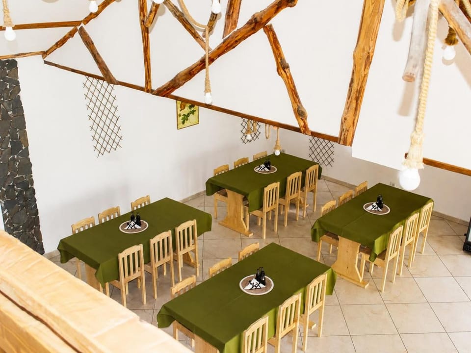 Pensiunea La Popas Bed and Breakfast in Romania
