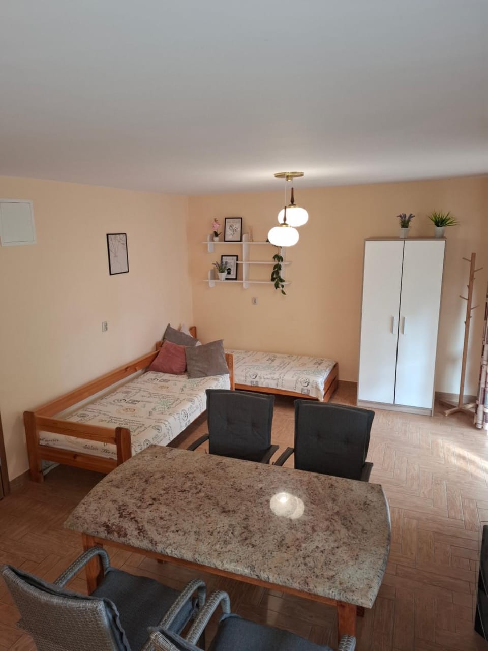 Photo of the whole room