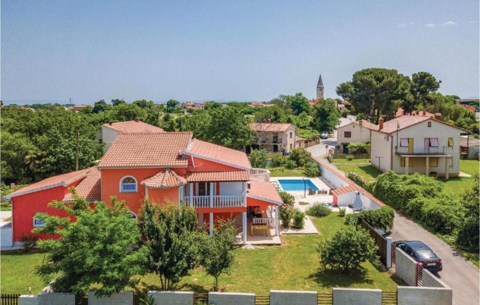 Casa Montiron - pet friendly with pool House in Medulin