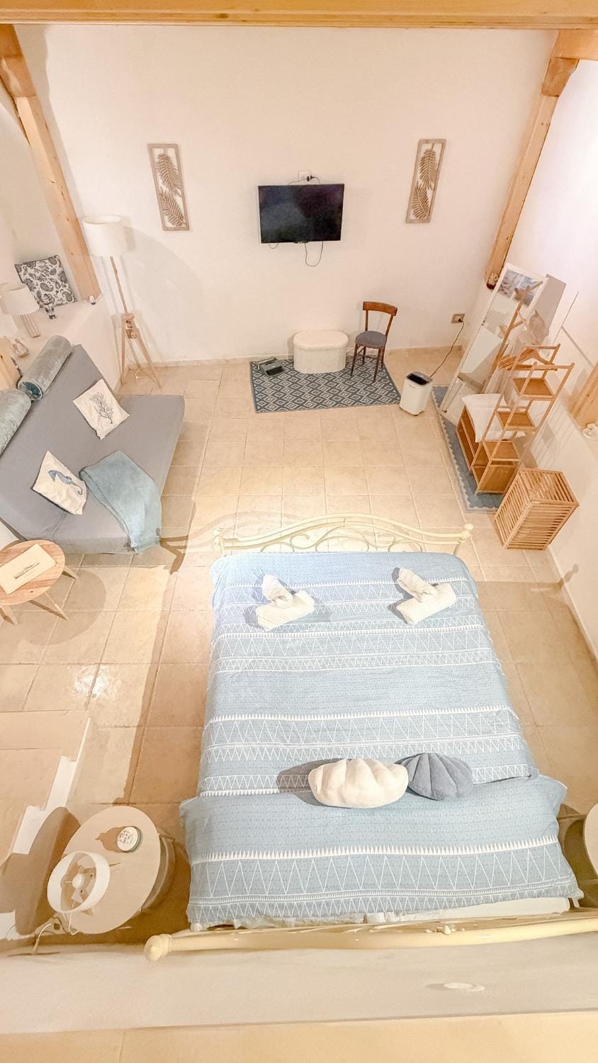 TV and multimedia, Bedroom, towels