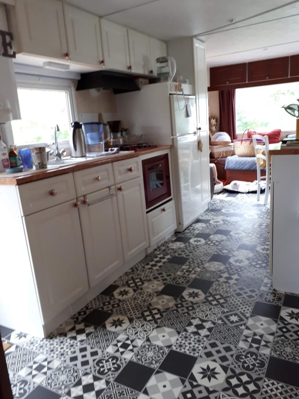 Kitchen or kitchenette, Living room