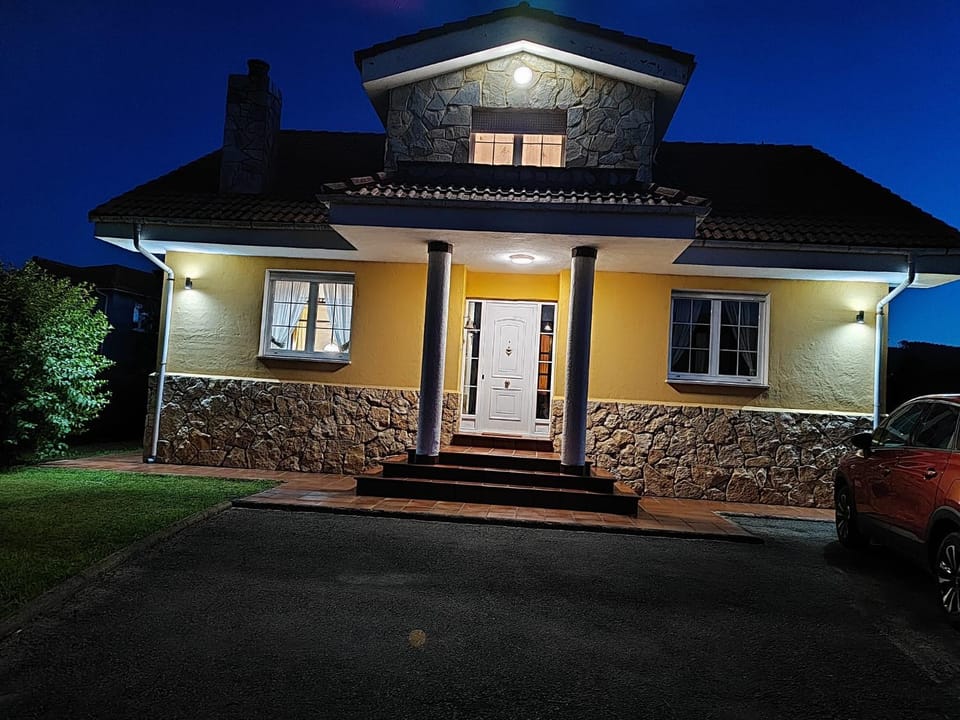 Property building, Night