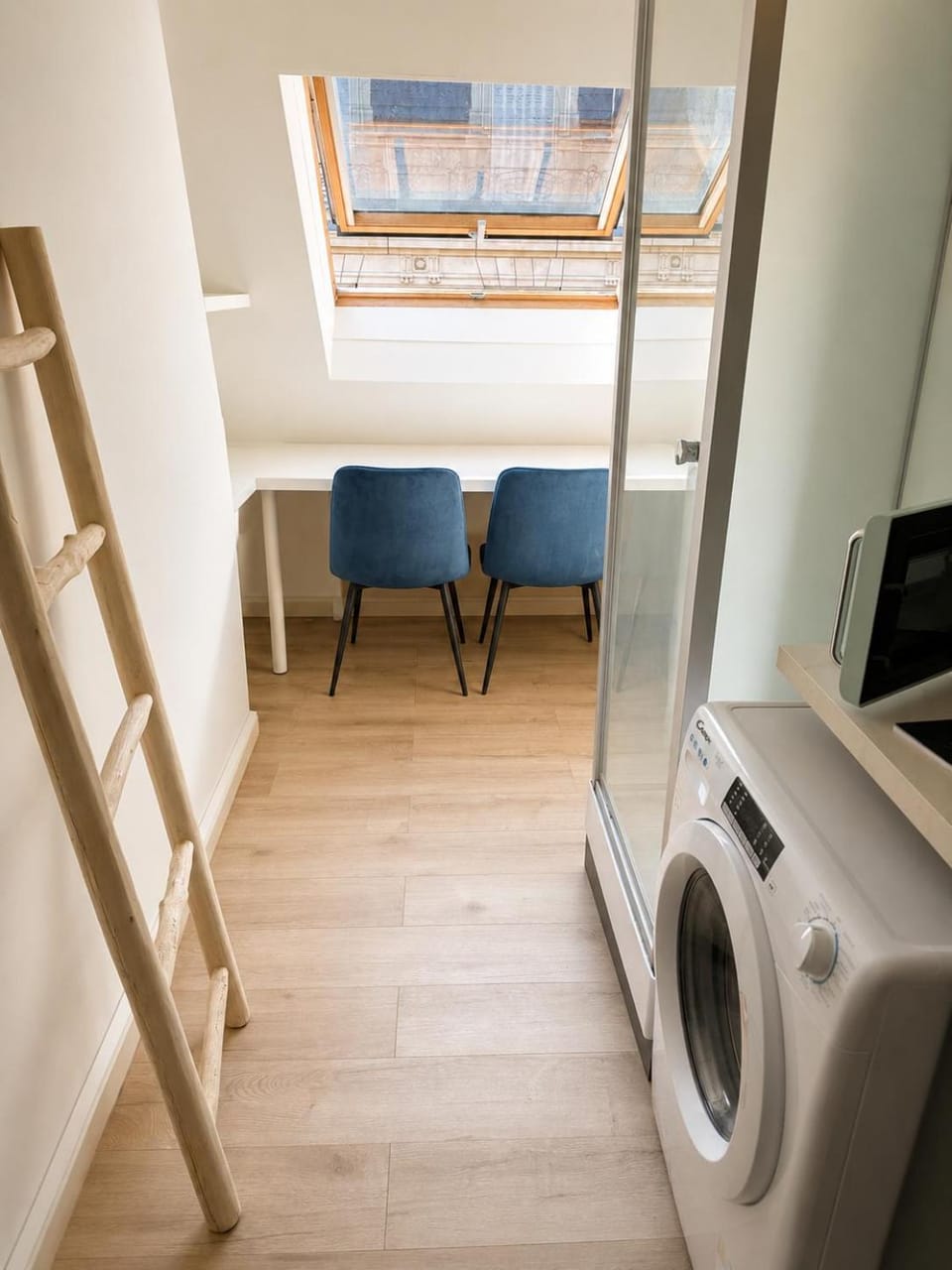 Micro logement près Champs Elysées 30 NUITS MINIMUM - BAIL MOBILITE Apartment in Paris
