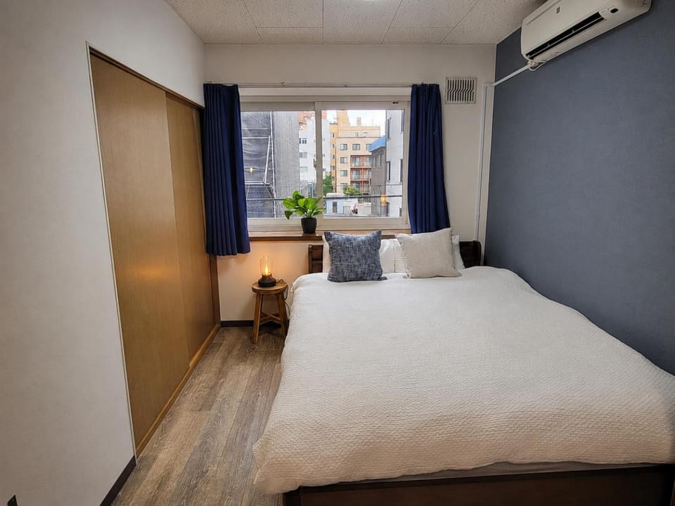 Oru 206 プロジェクター完備で夜も楽しめる部屋 Wi-Fi及びエアコンあり Apartment in Sapporo