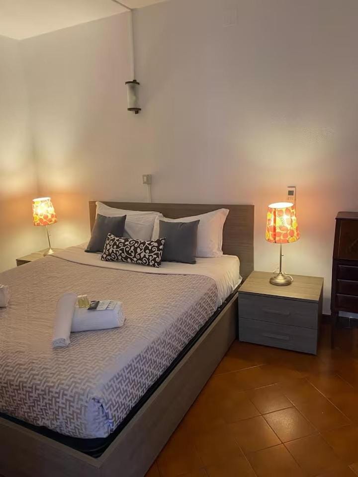 Bed, Bedroom, towels, wardrobe