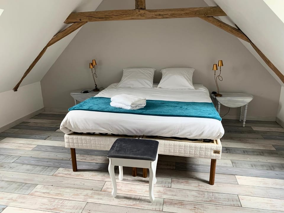 Bed, Bedroom