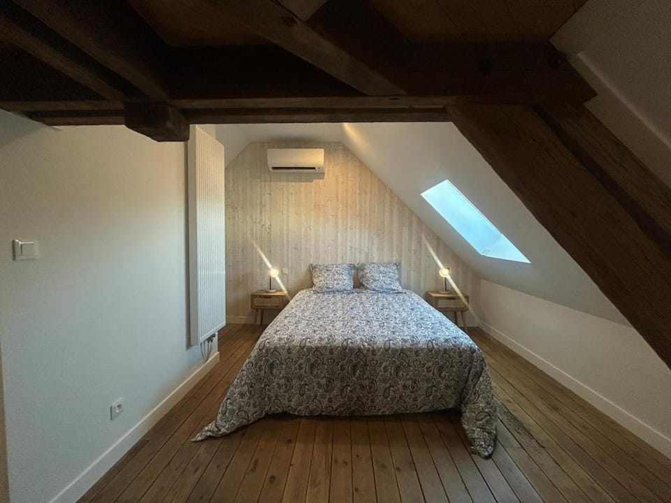 Maison Victor Hugo - 10 personnes, 4 salles d'eau, 5 chambres House in Nouvelle-Aquitaine
