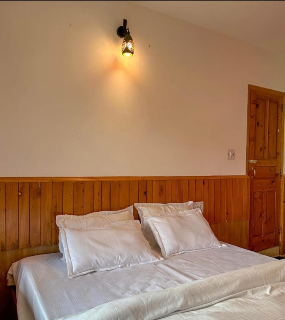 Into The Wild World Nest Bed and Breakfast in Himachal Pradesh