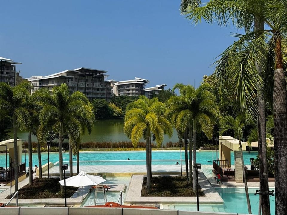 Classy Pico de Loro Jacana B 2BR Near Pool & Beach Apartment in Nasugbu