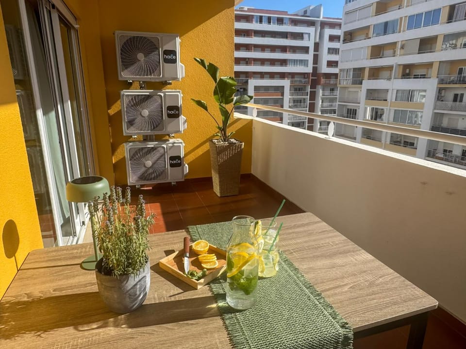 View (from property/room), Balcony/Terrace, Dining area