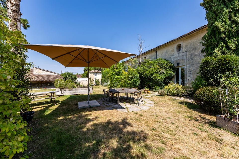 Chambres d'hôtes Château Cajus Bed and Breakfast in Nouvelle-Aquitaine