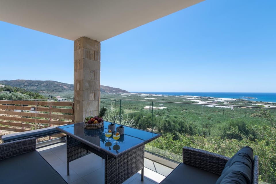 Day, Natural landscape, View (from property/room), Balcony/Terrace, Seating area, Mountain view, Sea view