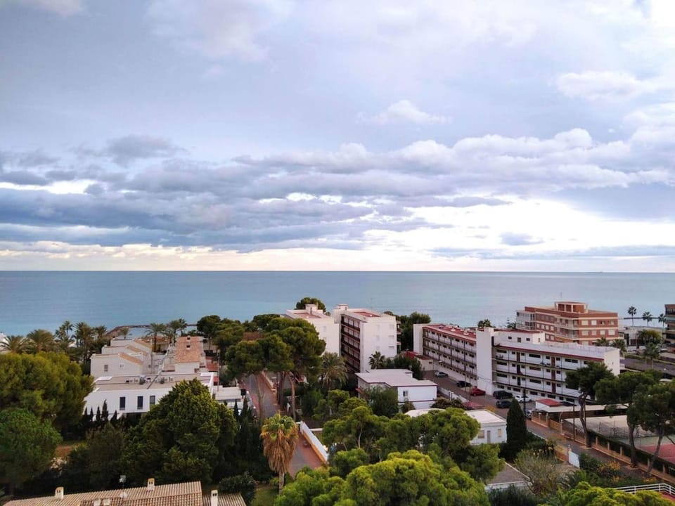 Fabuloso ático con amplia terraza y vistas al mar, Ideal Familias Apartment in Benicàssim