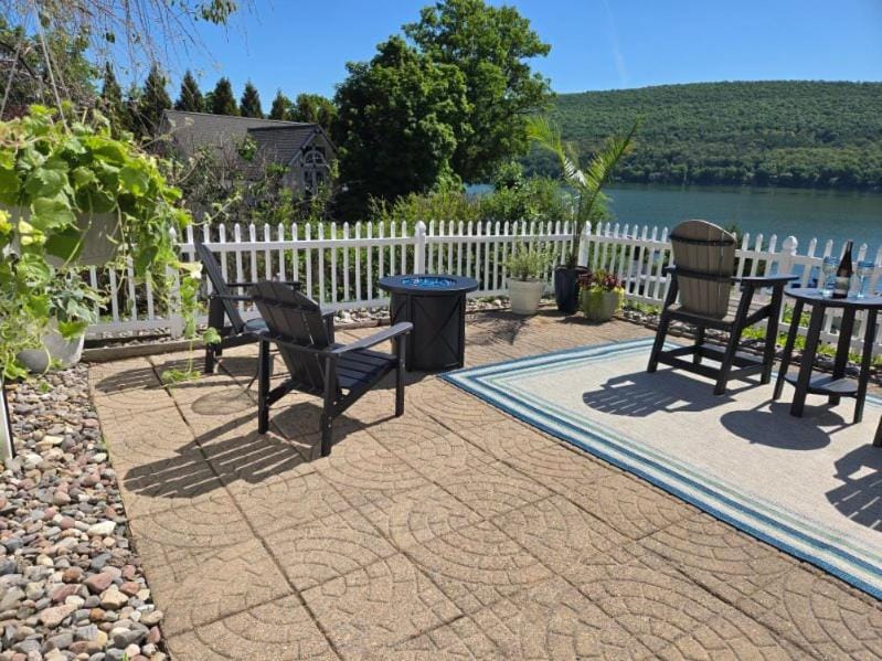 The View at Harbor Lights Apartment in Keuka Lake
