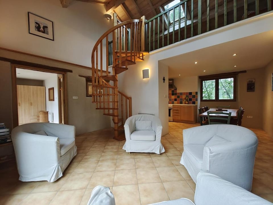 Living room, Communal kitchen