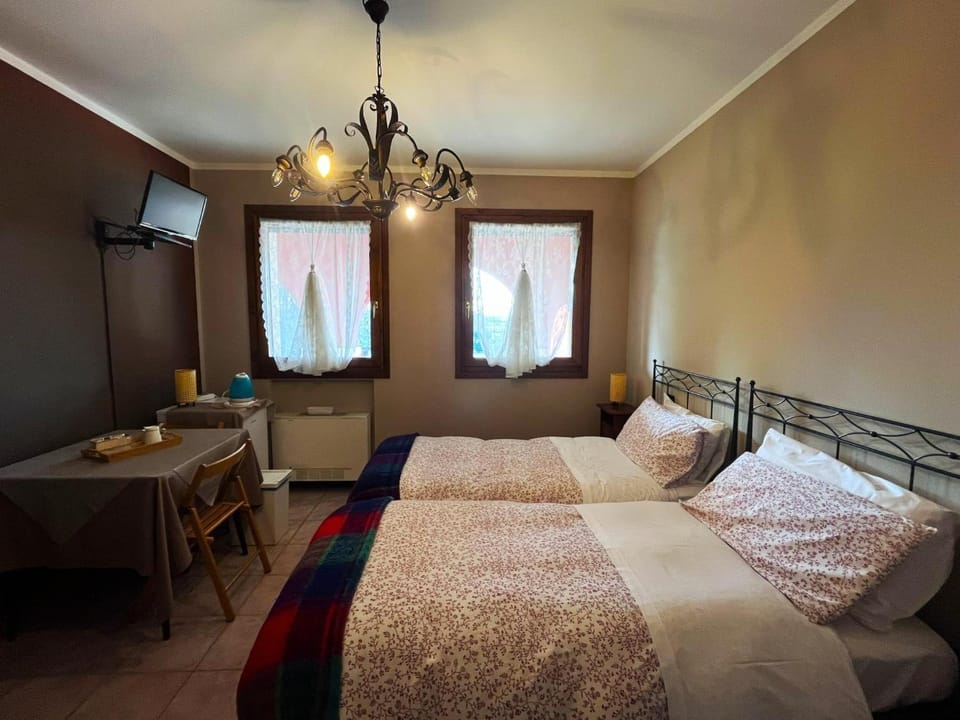 Property building, Living room, Bedroom