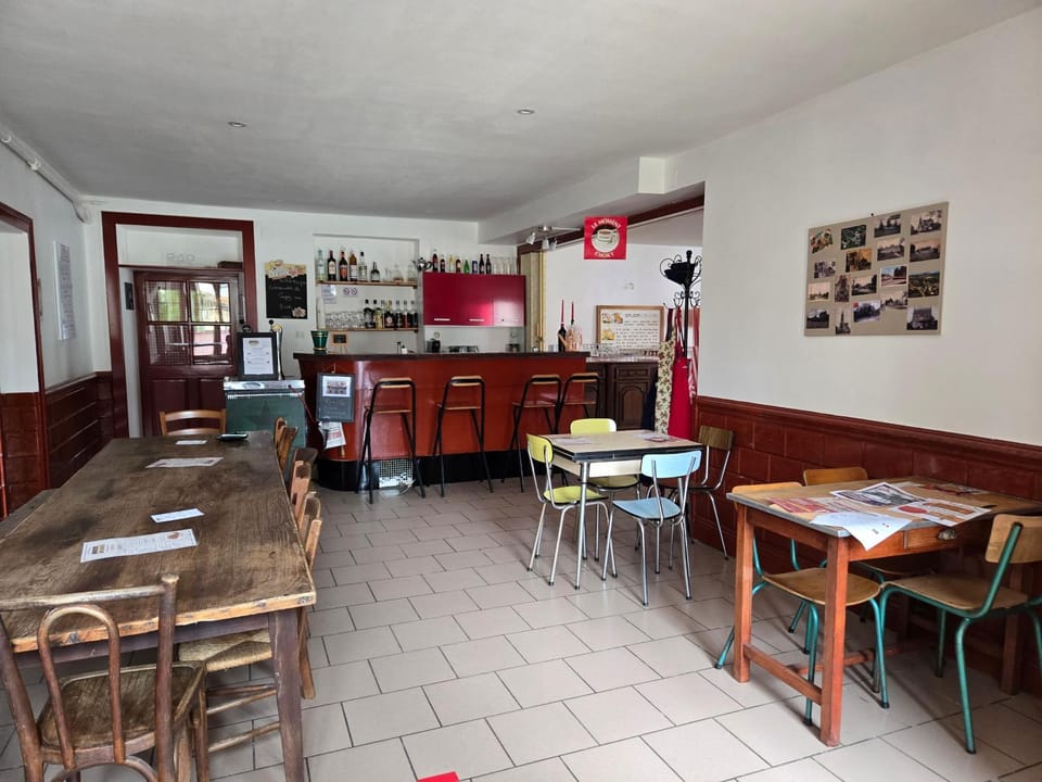 Lounge or bar