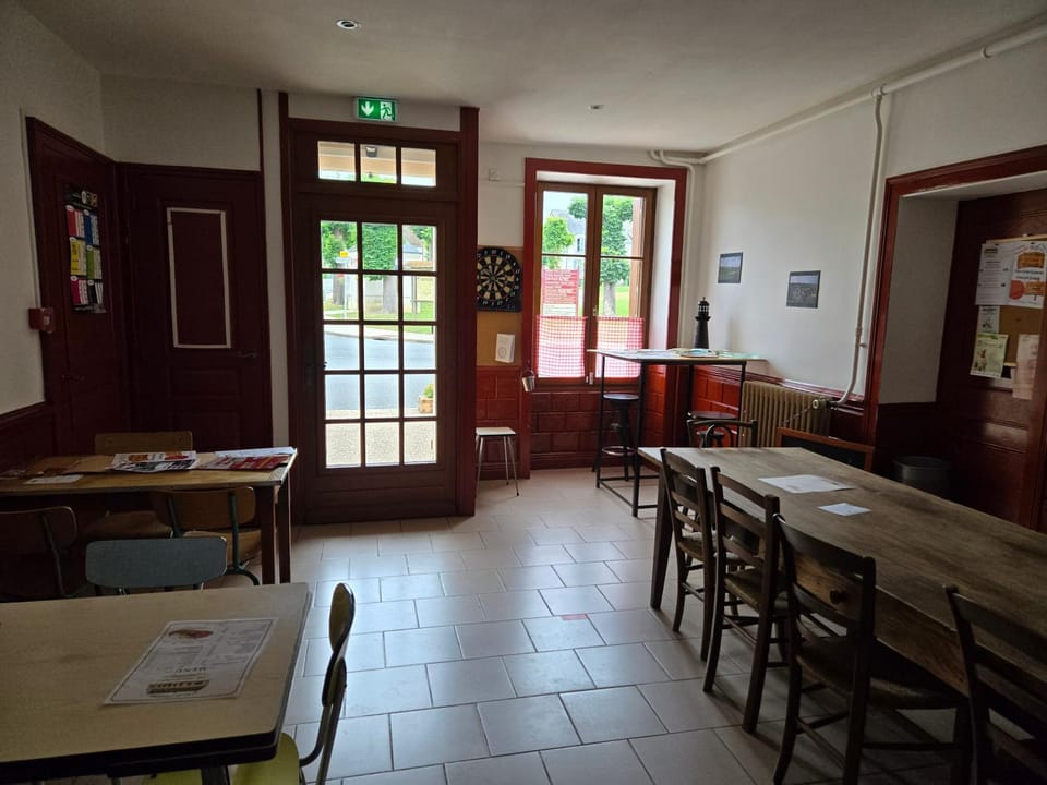 Lounge or bar