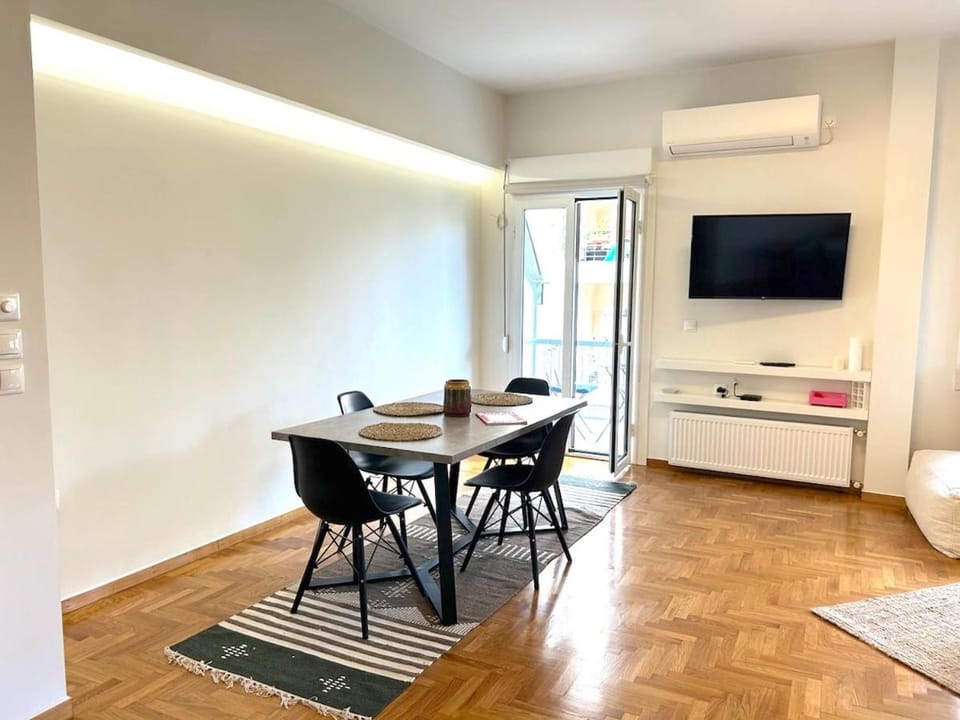 Bright Varnava Square 1BR Two Private Terraces Apartment in Athens