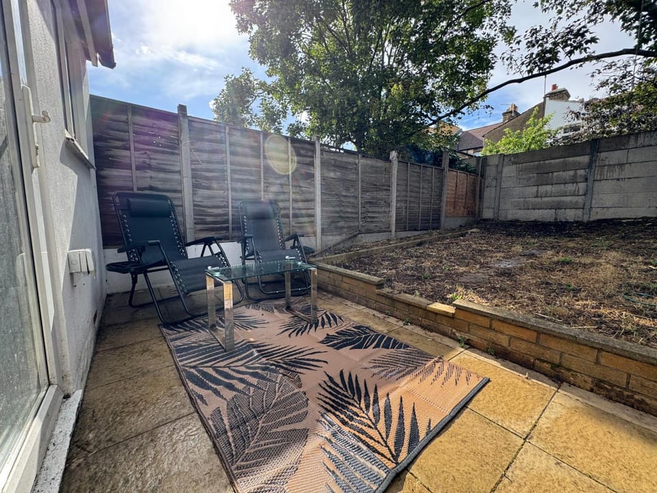 Leytonstone Haven Modern 1Bed Apartment Apartment in London
