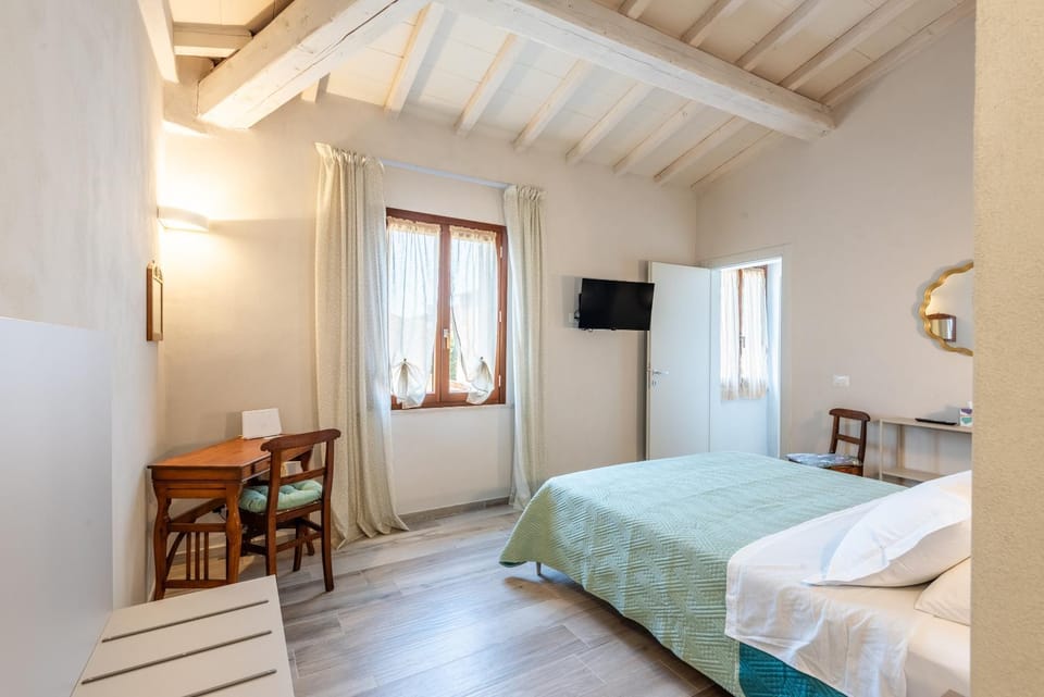 Property building, Living room, Bedroom