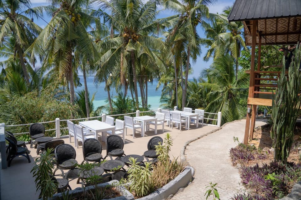 Restaurant/places to eat, Balcony/Terrace