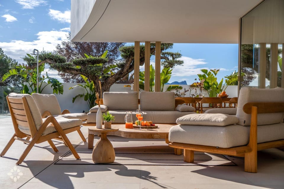 Patio, Day, Natural landscape, Garden, View (from property/room), Balcony/Terrace, Living room, Seating area, Dining area, Garden view, Sea view, sunbed