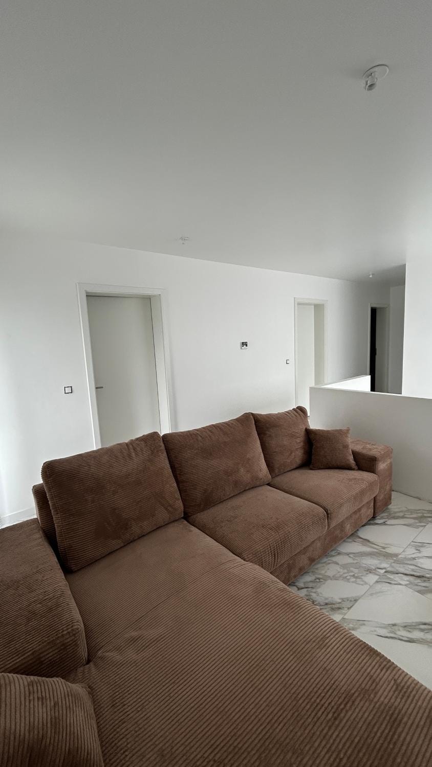 Game Room, Living room