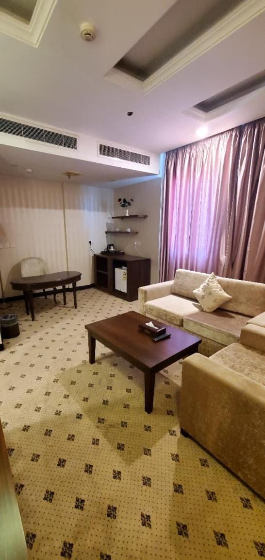 TV and multimedia, Living room, air conditioner