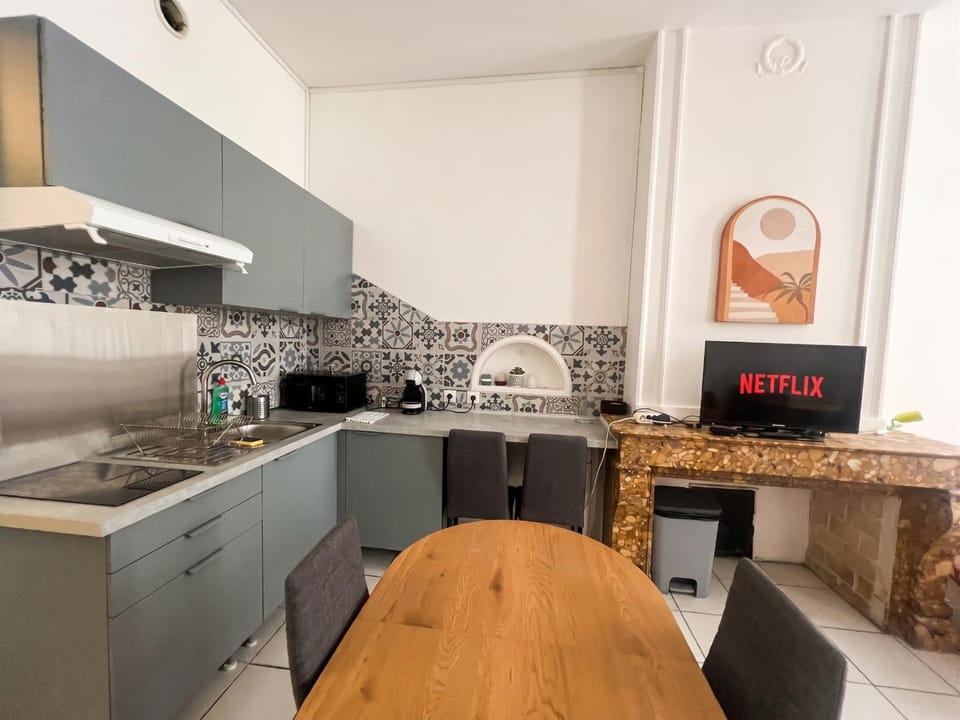 Studio d'exception face aux arènes de Nîmes Apartment in Nimes