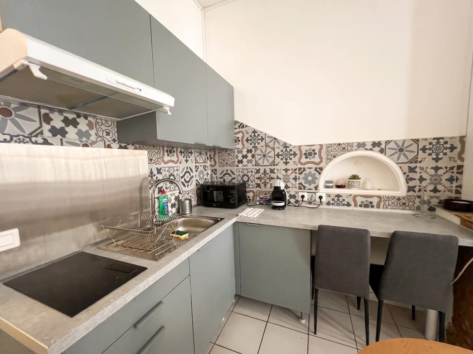 Studio d'exception face aux arènes de Nîmes Apartment in Nimes