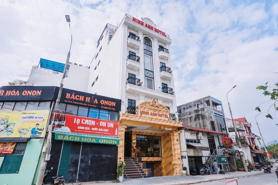 Property building, Day, Neighbourhood, City view, Street view, Location