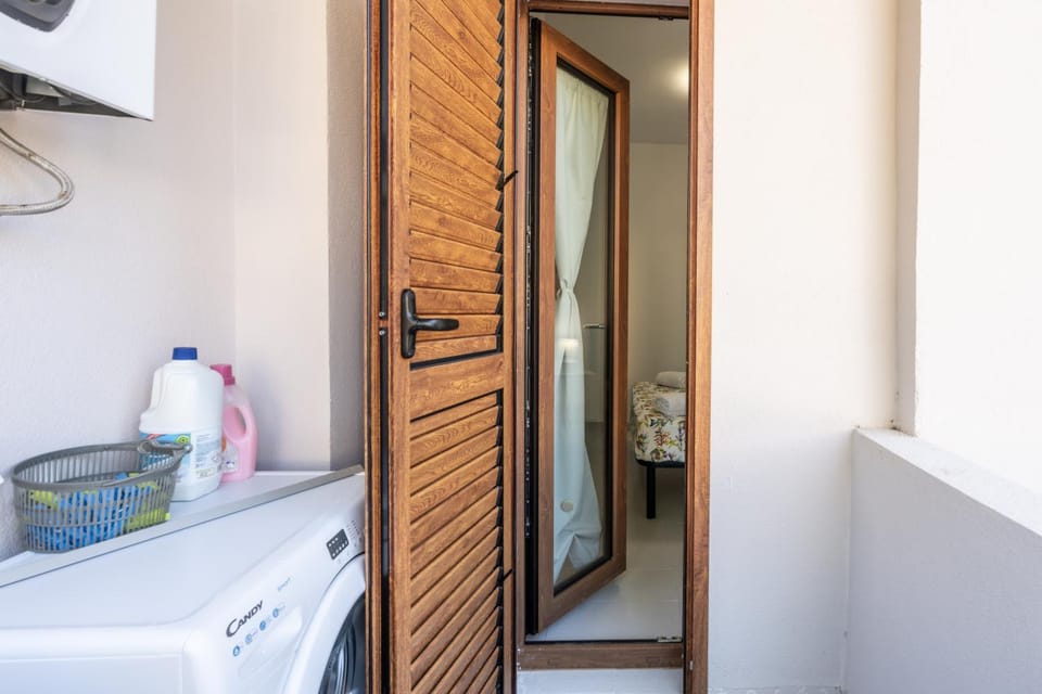 Balcony/Terrace, washing machine
