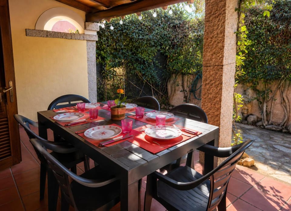 Villa Corinne - Terrazza Privata Fiorita House in Sardinia