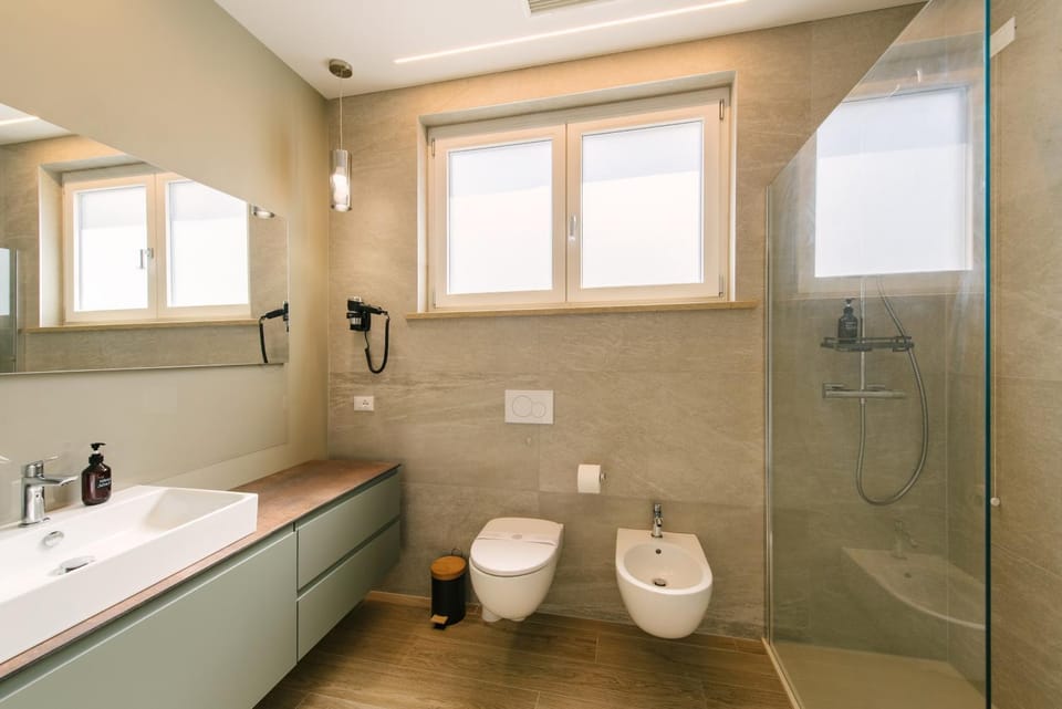 Shower, Toilet, Bathroom, bidet