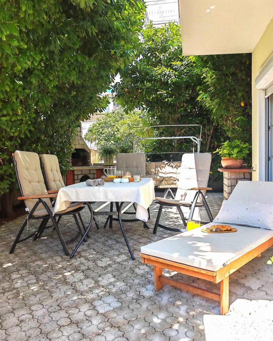 Patio, Garden, Balcony/Terrace, Seating area, sunbed