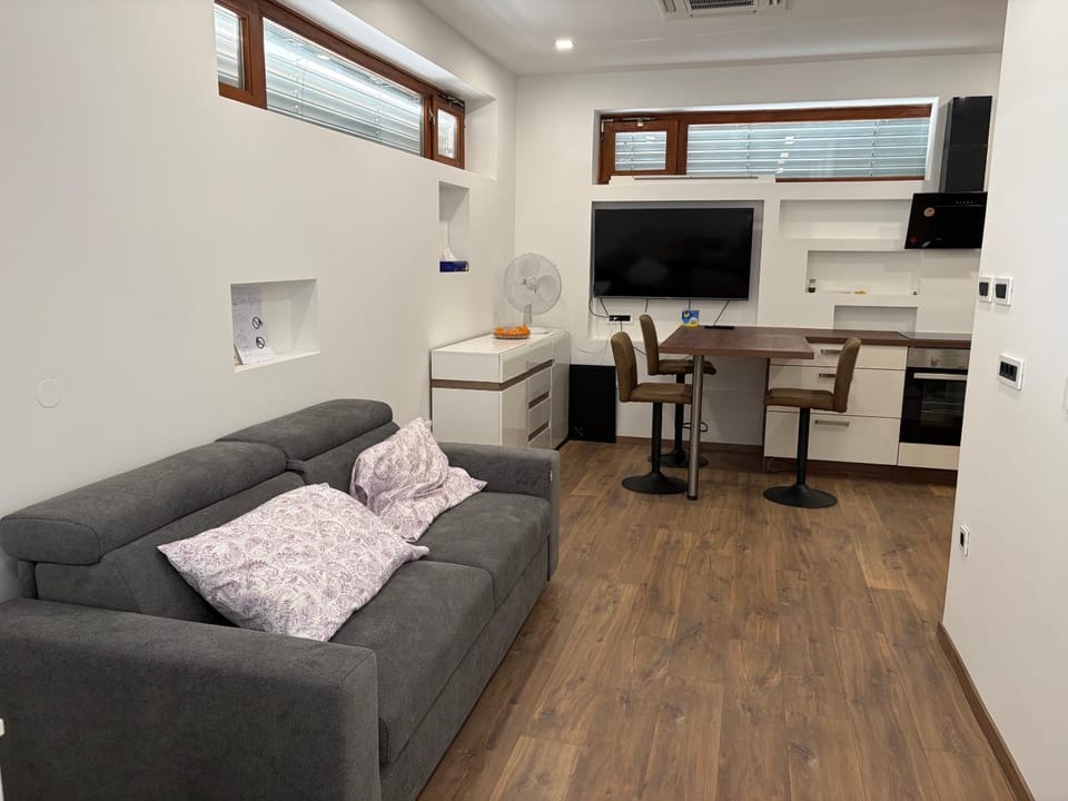Zelena tenda Koper Apartment in Slovenia